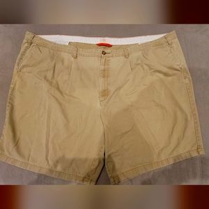 Dockers Khaki Shorts - 58W